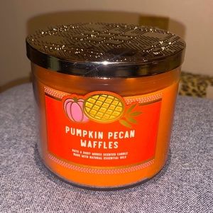 Bath and Body Works Pumpkin Pecan Waffles 3 Wick Candle
